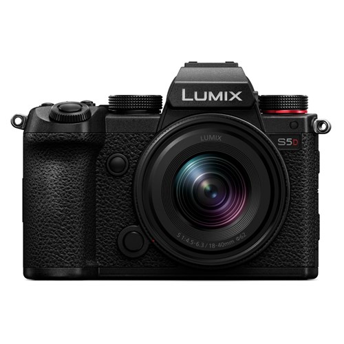 PANASONIC Lumix S5D + S 18-40mm f4.5-6.3